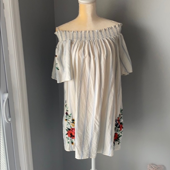 Zara Dresses & Skirts - Zara pheasant dress